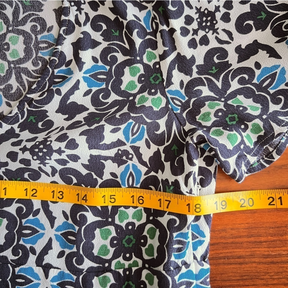 Boden blue & white v-neckk tiered maxi size 8p - Picture 11 of 15